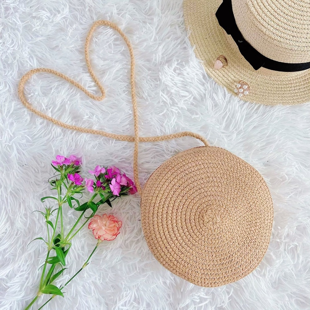 Round Straw Crossbody bag